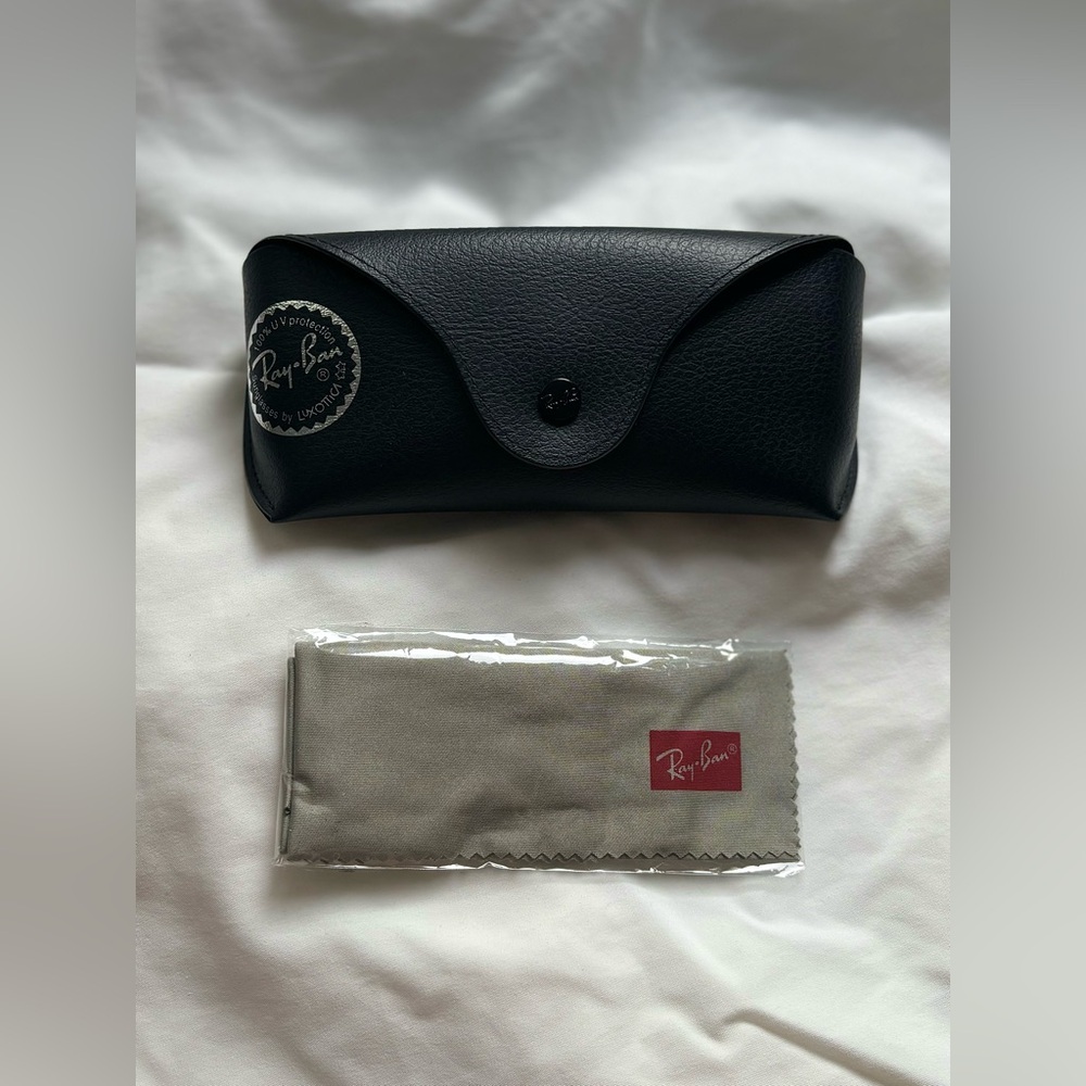 NWT Ray-Ban Eyeglasses/Sunglasses Case, Cleaning Cloth, and Booklet